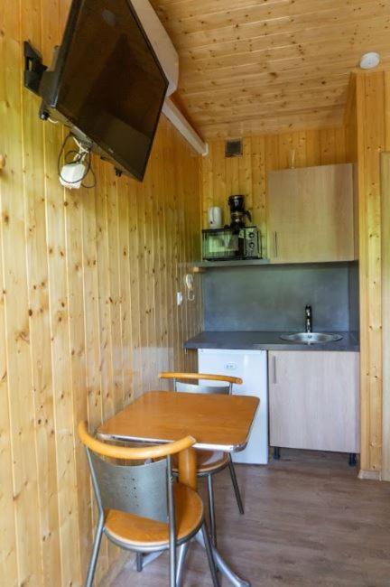 Domaine Des Epinettes Hotell Saint-Romain-de-Jalionas Eksteriør bilde
