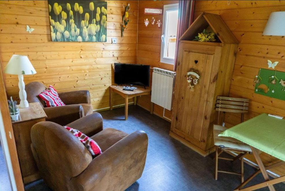 Domaine Des Epinettes Hotell Saint-Romain-de-Jalionas Eksteriør bilde
